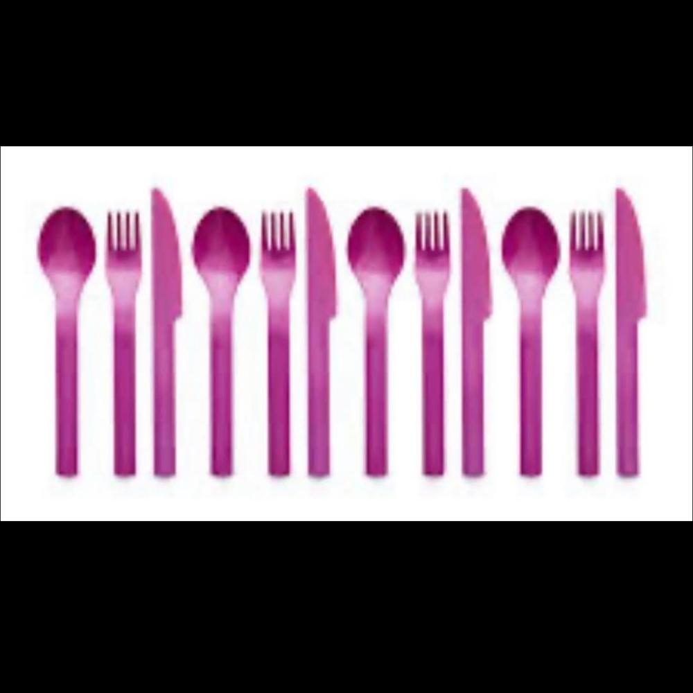 Tupperware snap together Cutlery 4 Sets New